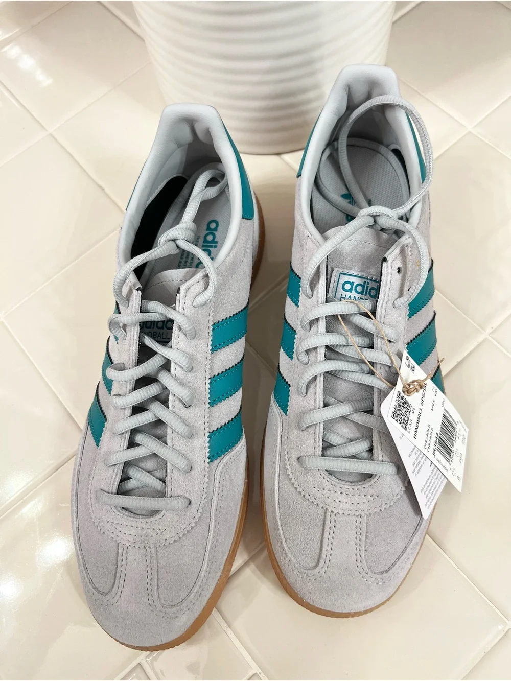 Adidas HANDBALL SPEZIAL, GRAY with Green Stripes, Men’s Size 8, Women’s Size 9